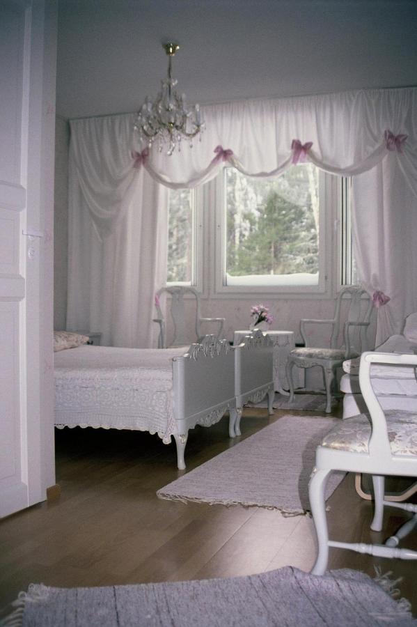 Hotelli Kultainen Joutsen Kuusamo Exterior foto