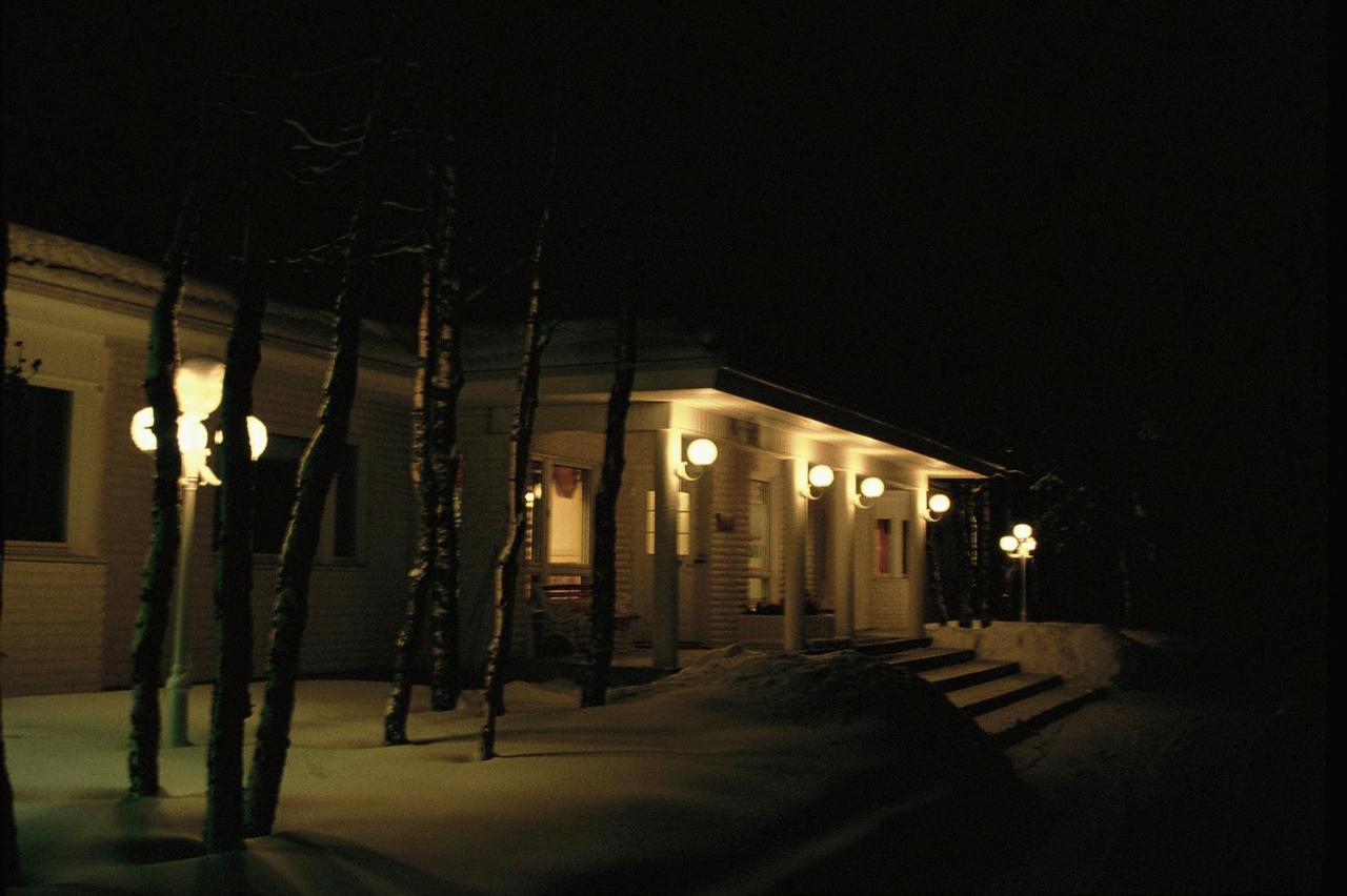 Hotelli Kultainen Joutsen Kuusamo Exterior foto